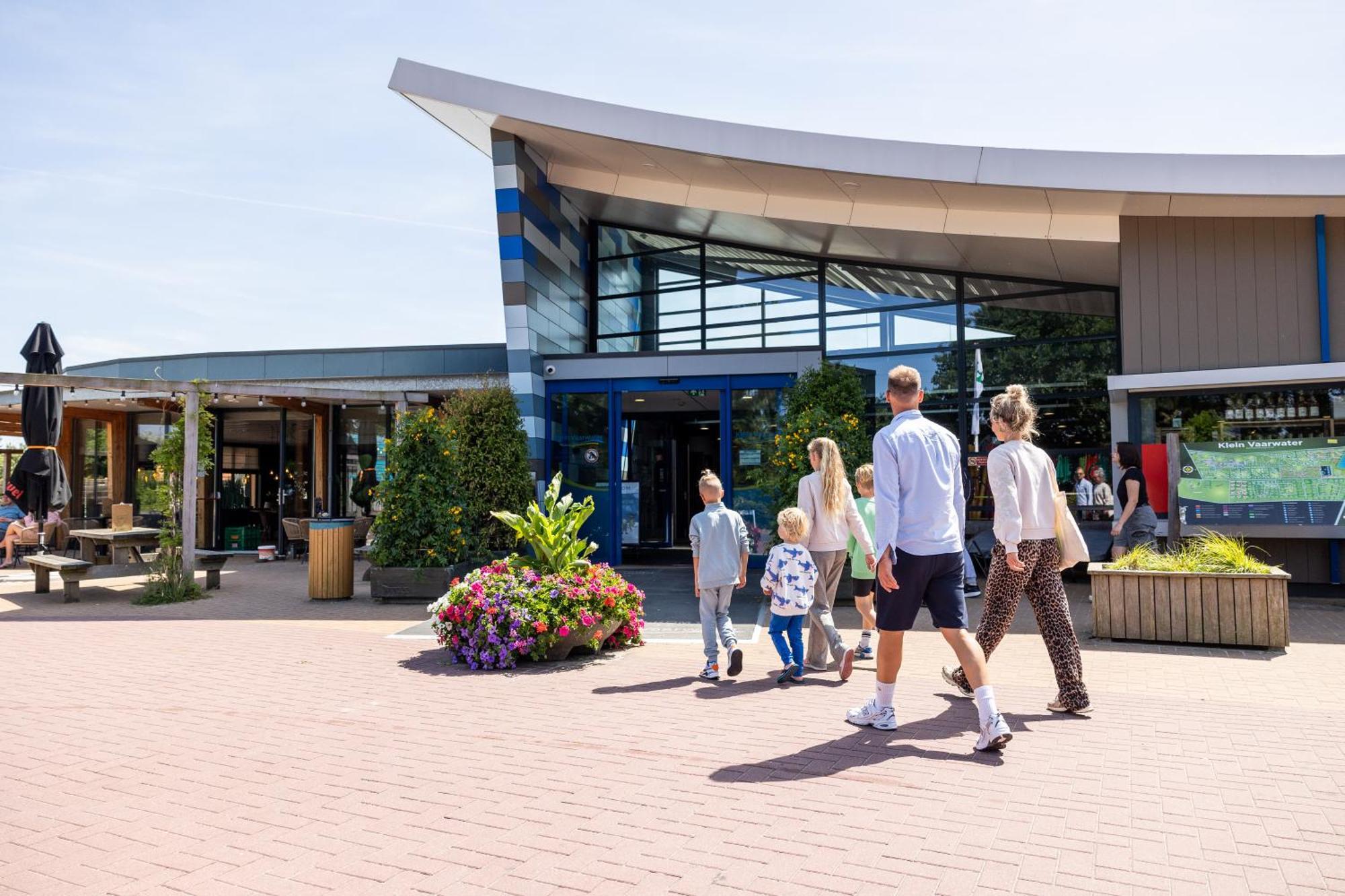 Vakantiepark Klein Vaarwater Бурен Екстериор снимка