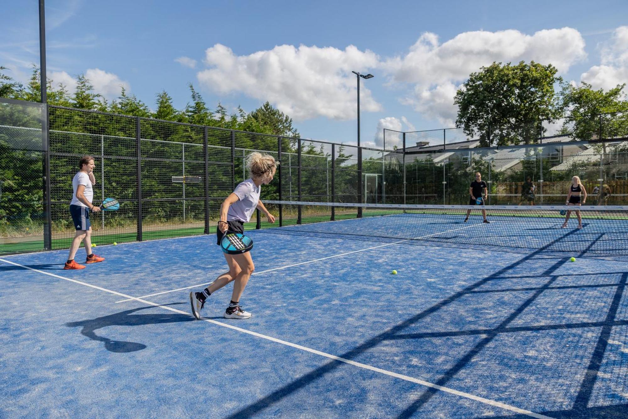 Vakantiepark Klein Vaarwater Бурен Екстериор снимка