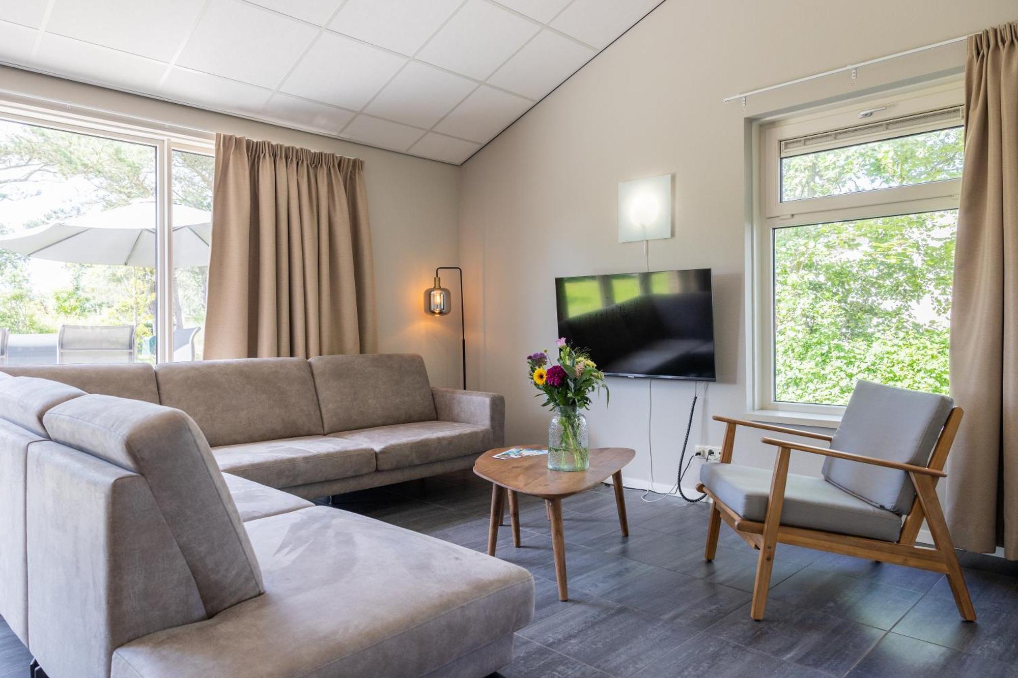 Vakantiepark Klein Vaarwater Бурен Стая снимка